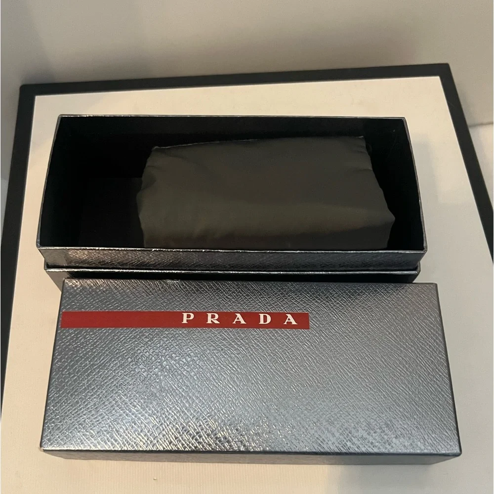 Prada Box - Picture 4 of 8